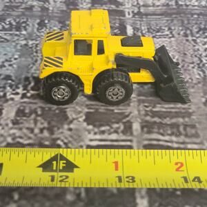 Vintage 1976 Matchbox Superfast: Yellow endloader die-cast yellow/black